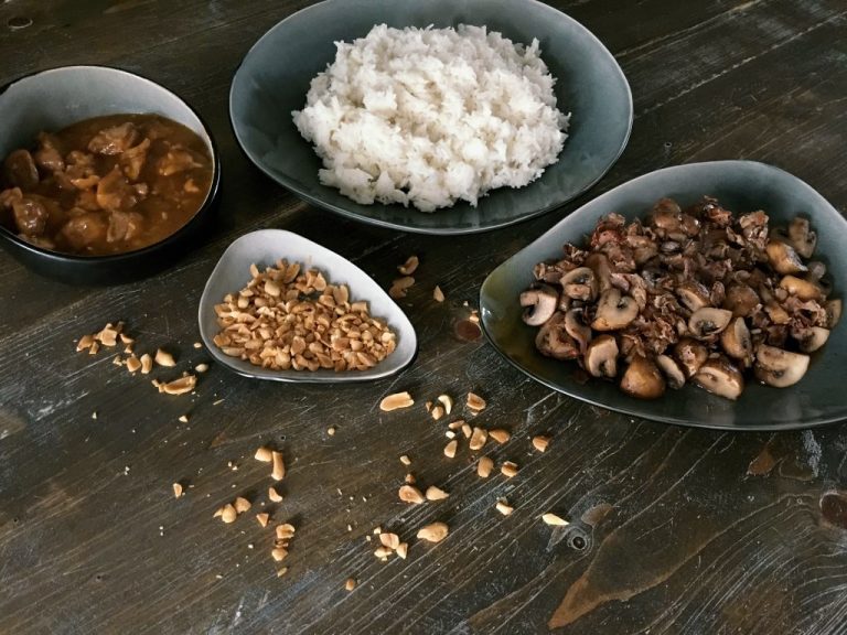 Stoofschotel met pittige kip in bier gestoofd