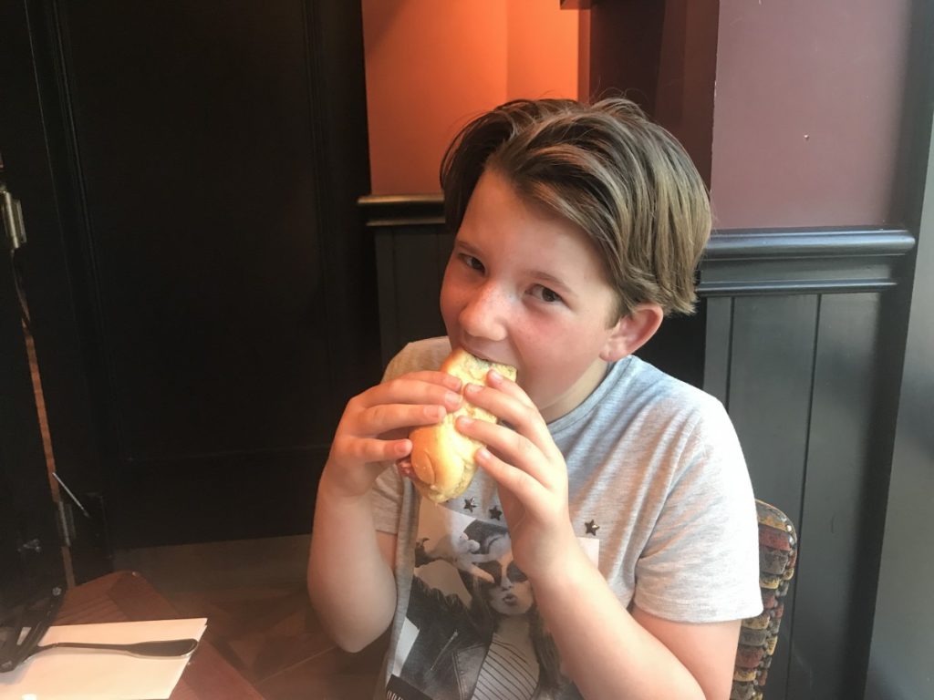 Hard Rock Cafe: Ook super leuk om te eten met kinderen