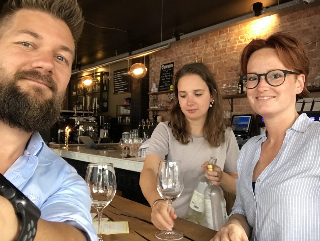 100 wijnen en lekker eten bij Rayleigh & Ramsay in Amsterdam