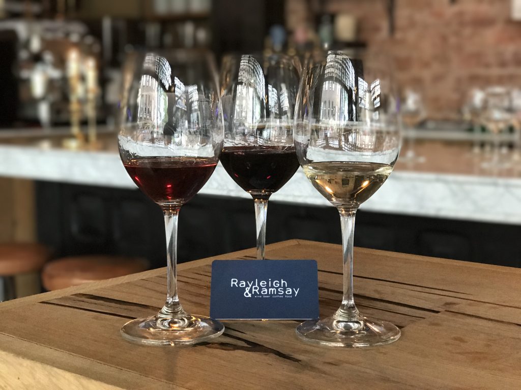 100 wijnen en lekker eten bij Rayleigh & Ramsay in Amsterdam
