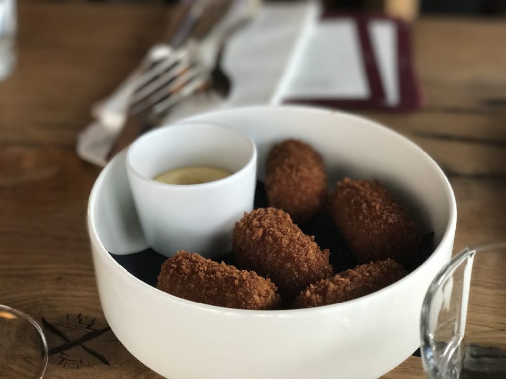 100 wijnen en lekker eten bij Rayleigh & Ramsay in Amsterdam