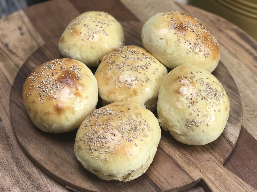 zelfgemaakte hamburger " brioche" broodjes