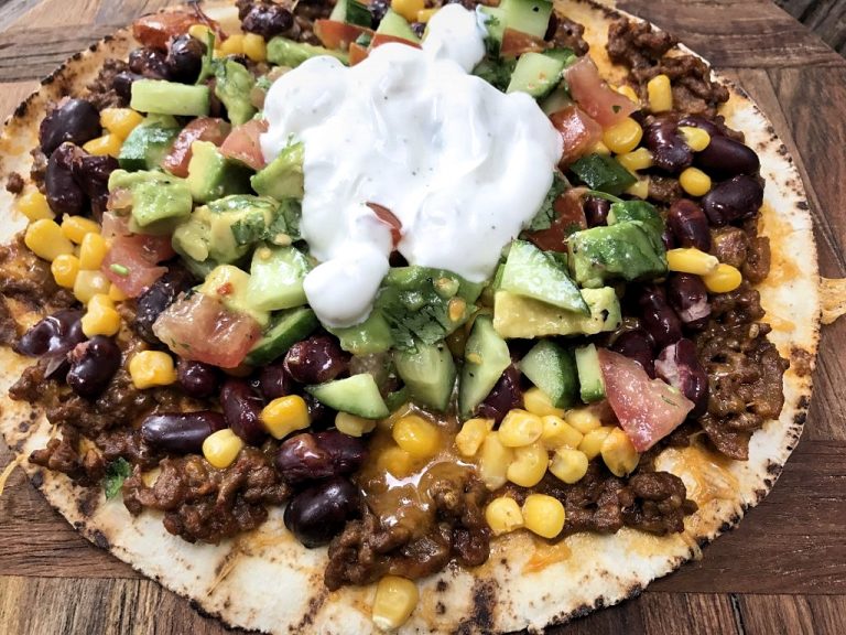 Tostada met kruidig gehakt en frisse salsa