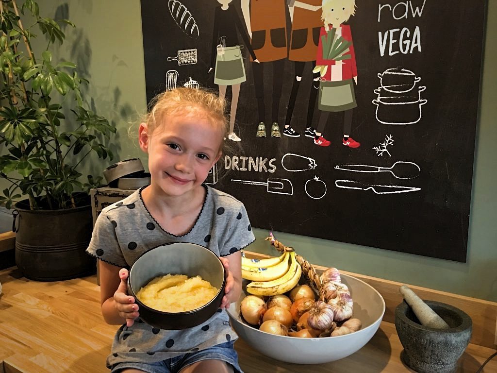 zelf appelmoes maken: super leuk en makkelijk om met kinderen te doen