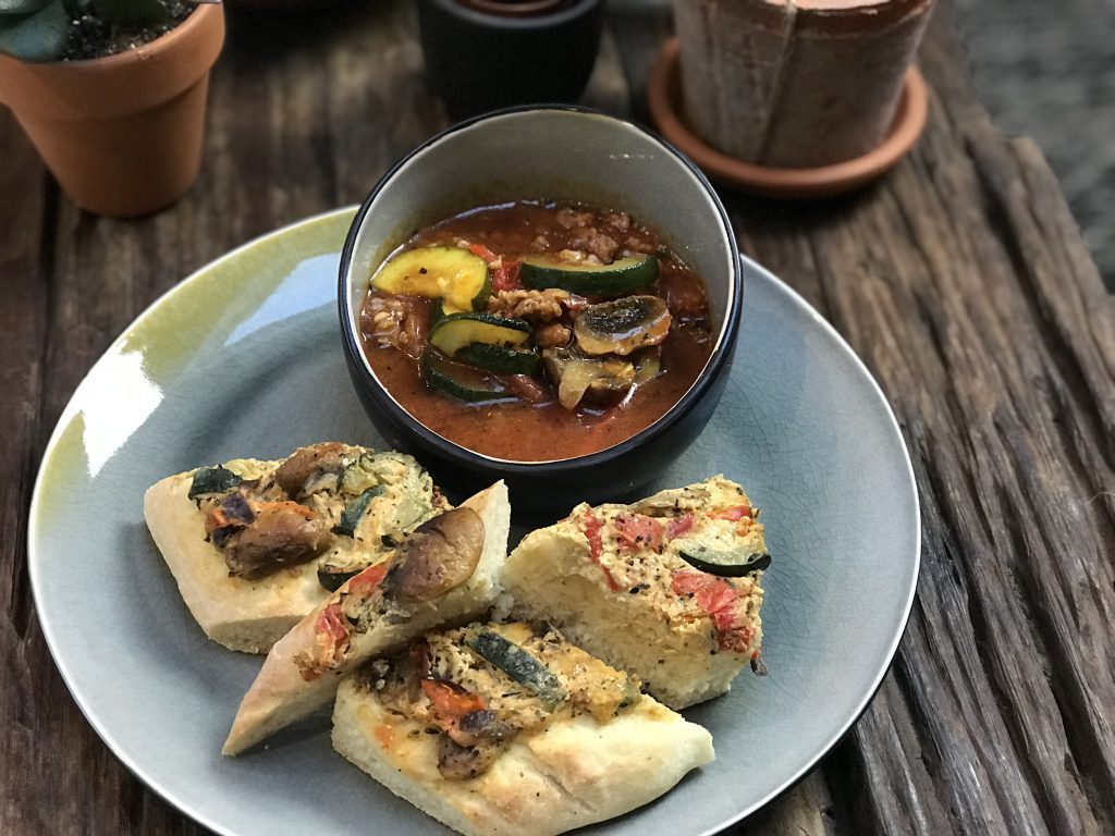 focaccia met geroosterde groenten