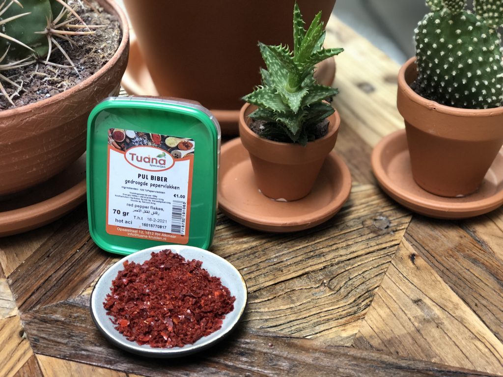 pul biber pepervlokken.