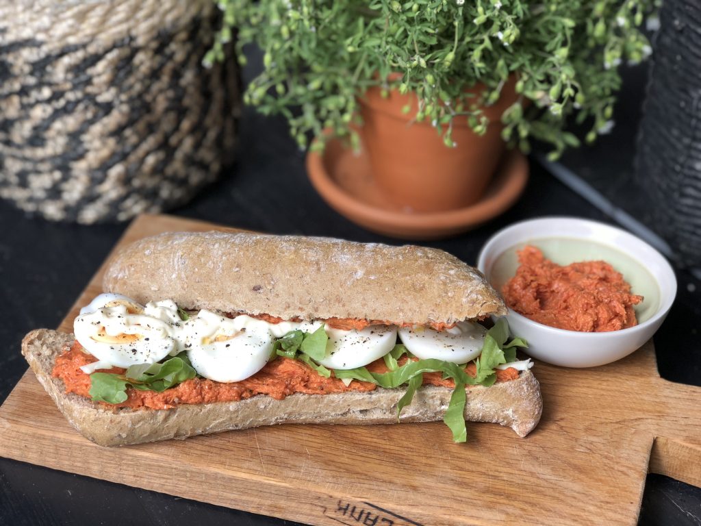 broodje met zelfgemaakte filet americain