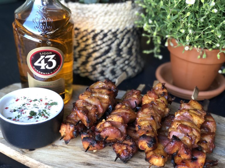 BBQ TIP: kip gemarineerd in Licor 43 met spek