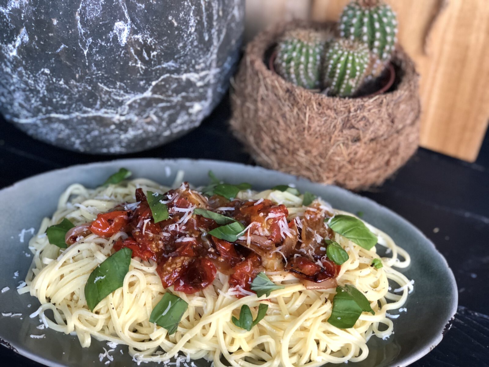 Burrata dip met geroosterde tomaten: makkelijk en smaakvol