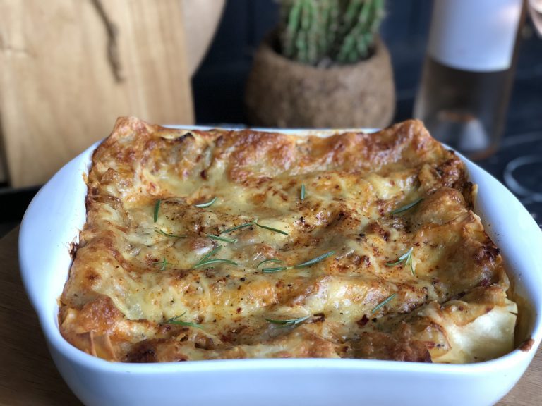 Lasagne met witlof, spek en roomsaus