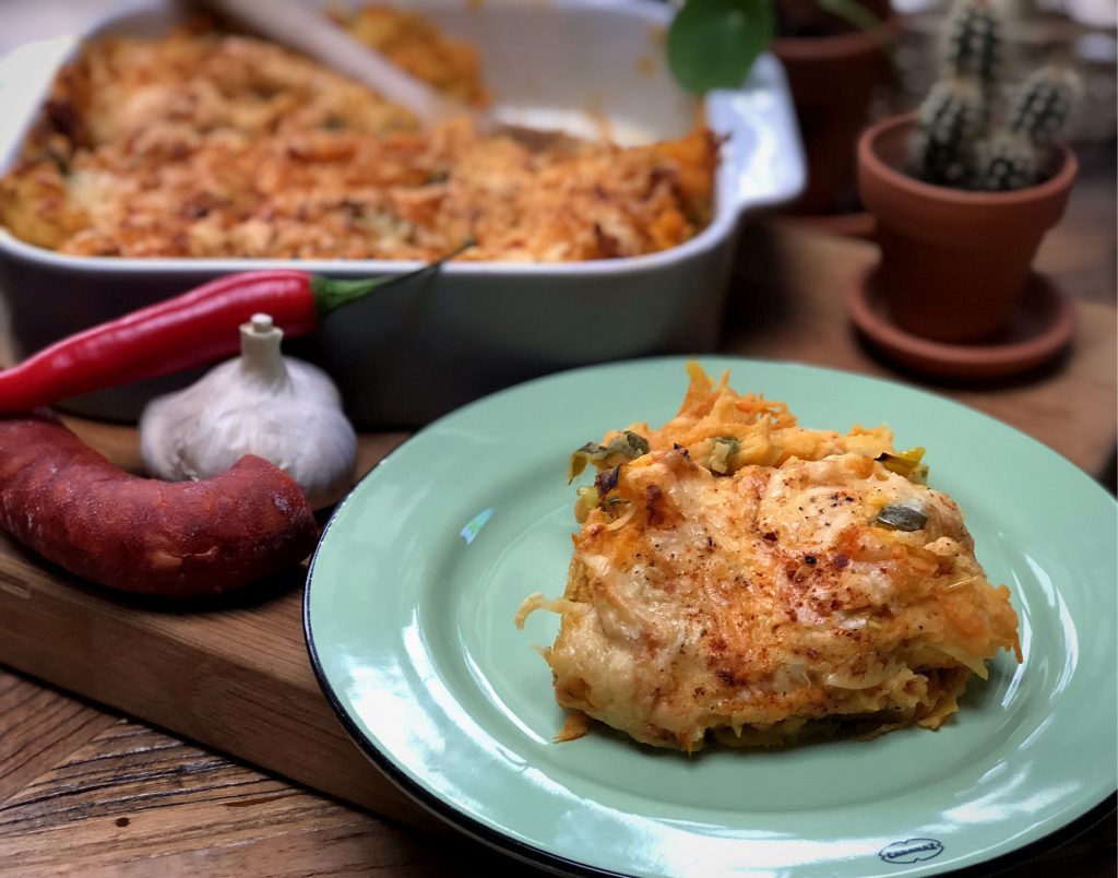 recept ovenschotel met prei, wortel, rode pesto, aardappelpuree en chorizo