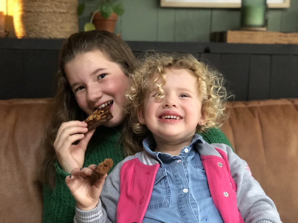 recept zelf krokante speculaasbrokken maken met amandelschaafsel