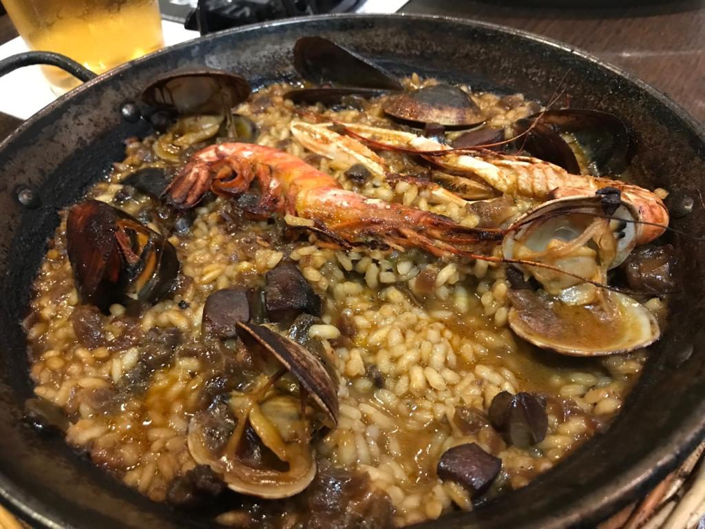 verse Paella met zeevruchten