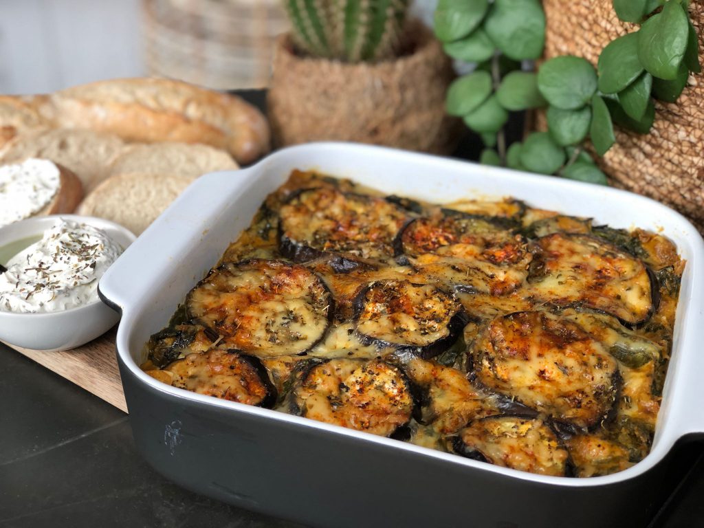 recept vegetarische lasagne met aubergine, spinazie en kruidige roomsaus