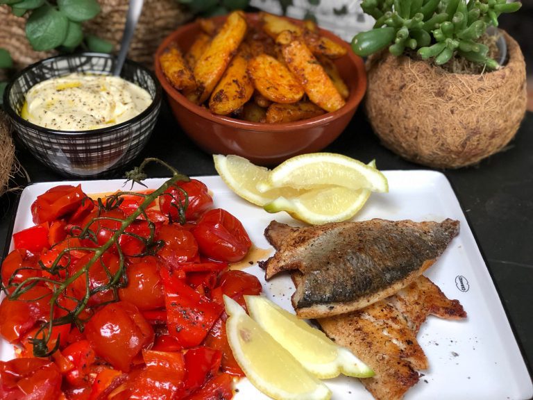 Spaanse dorade met patatas bravas en aioli