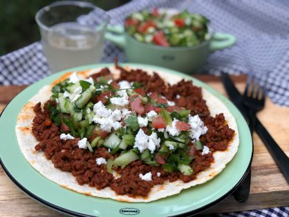 gezonde Turkse pizza maken a la Jamie Oliver