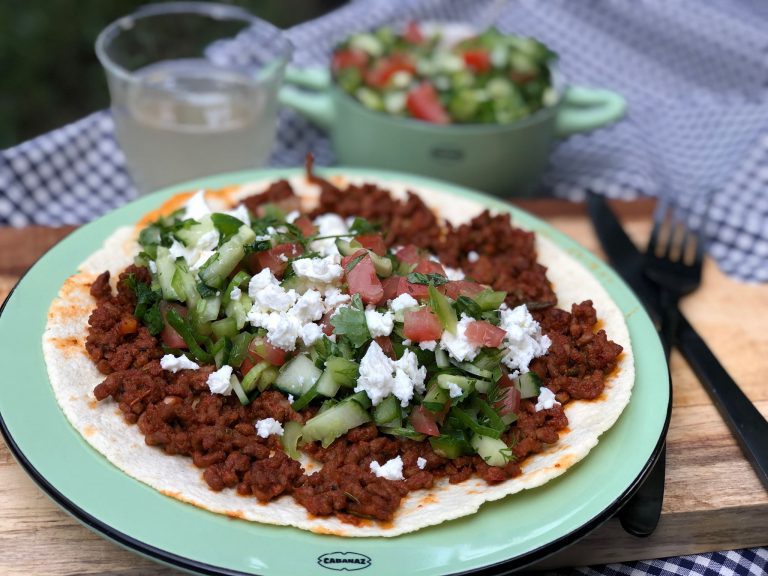 gezonde Turkse pizza maken a la Jamie Oliver