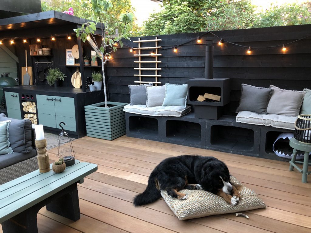 Onze buitenkeuken in de tuin