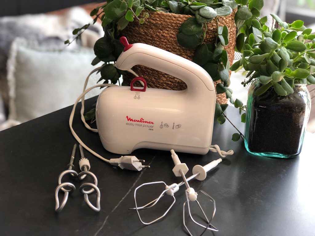 handmixer aanschaffen, ook een keukenmachine die niet kan ontbreken in je keuken.