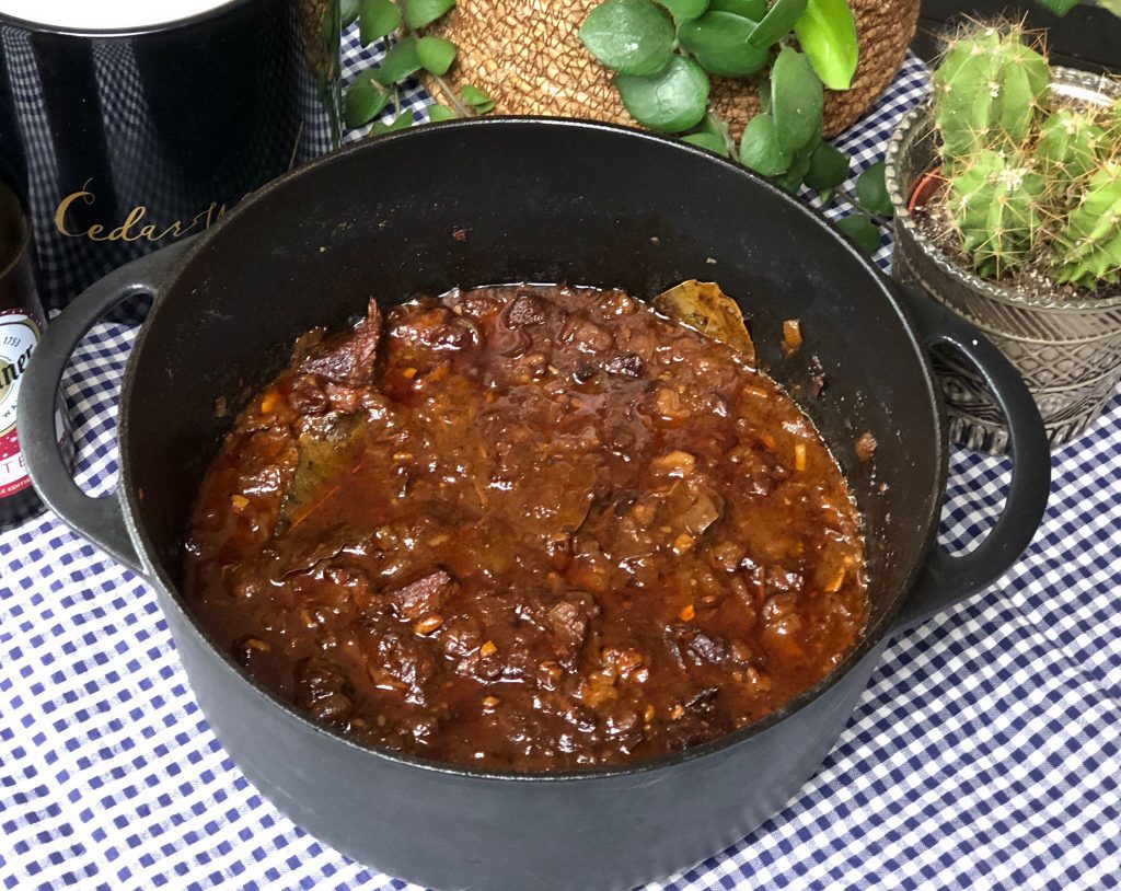 pittige hachee maken met sambal