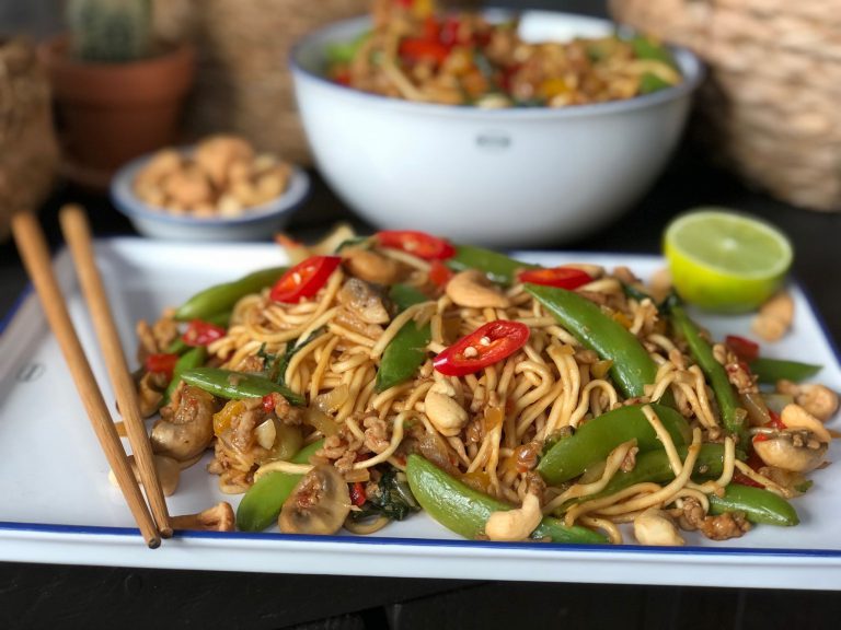 noedels met kip en groenten