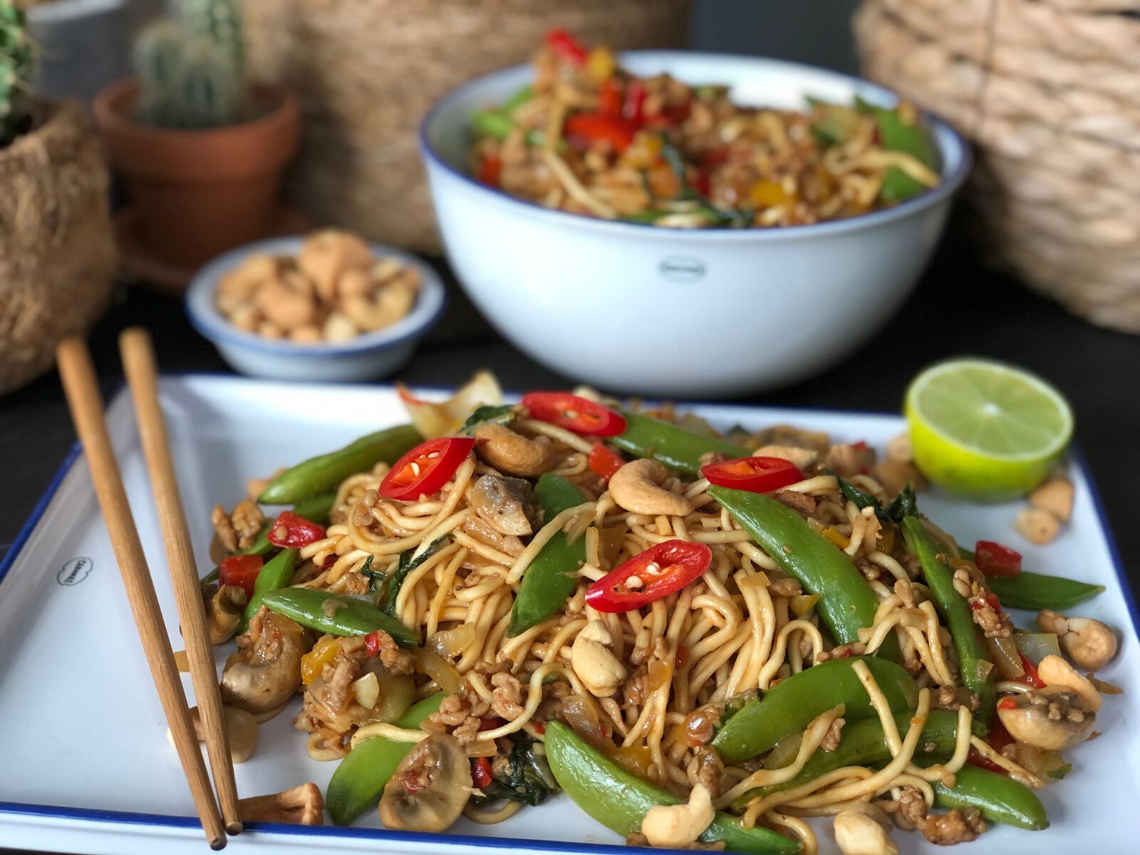 noedels met kip en groenten