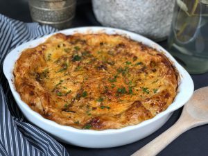 hartige taart met gehakt en prei