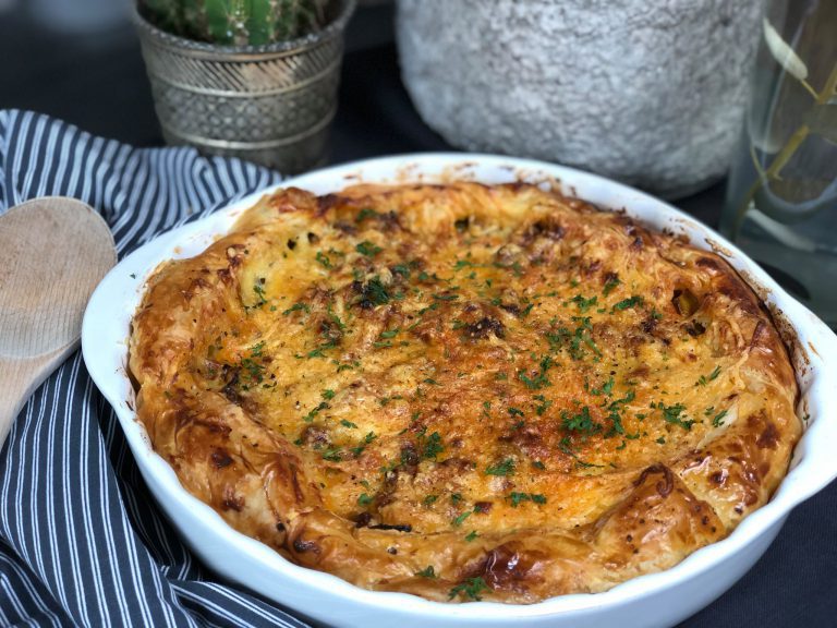 hartige taart met prei en gehakt