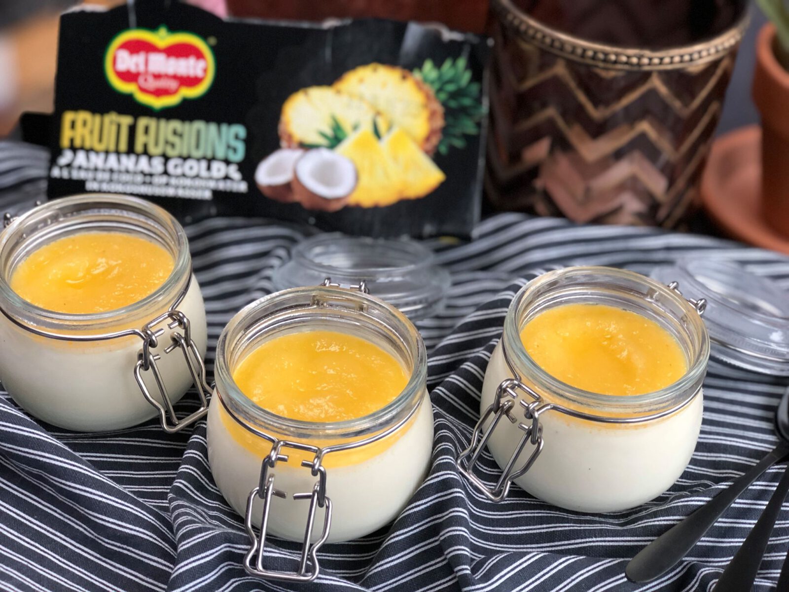 panna cotta met ananas en kokos