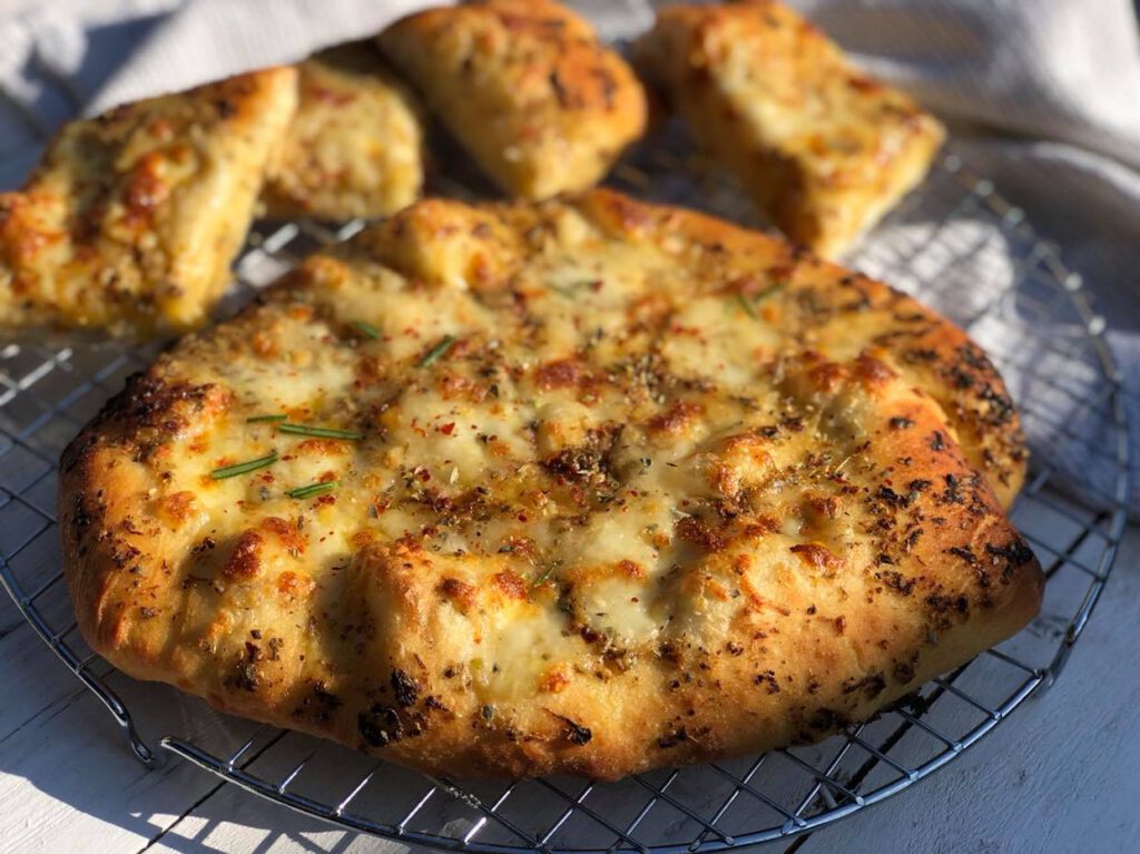 focaccia met mozzarella