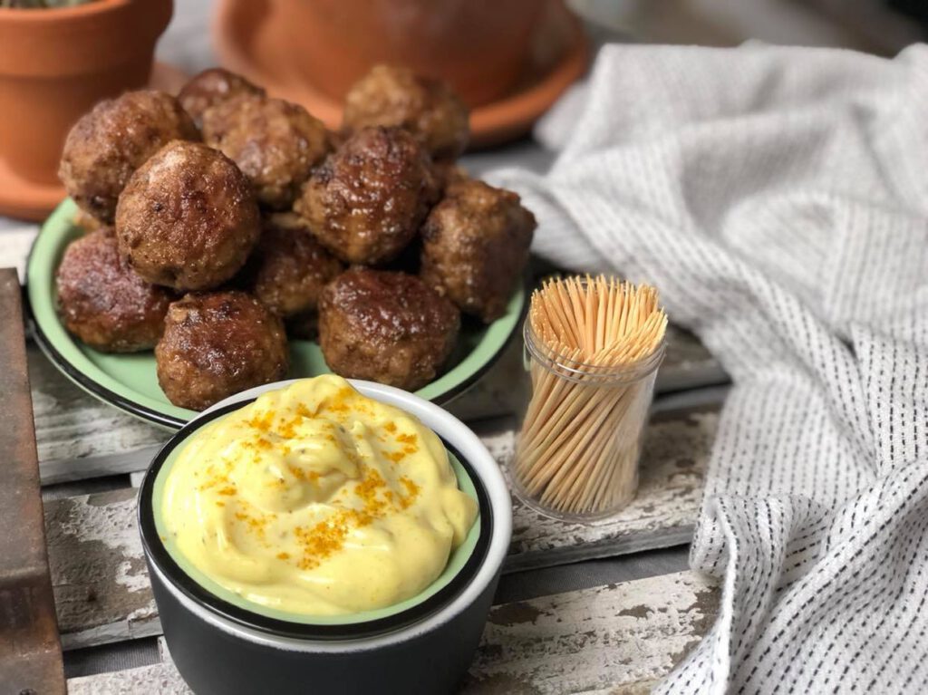shoarma gehaktballetjes met kerrie aioli