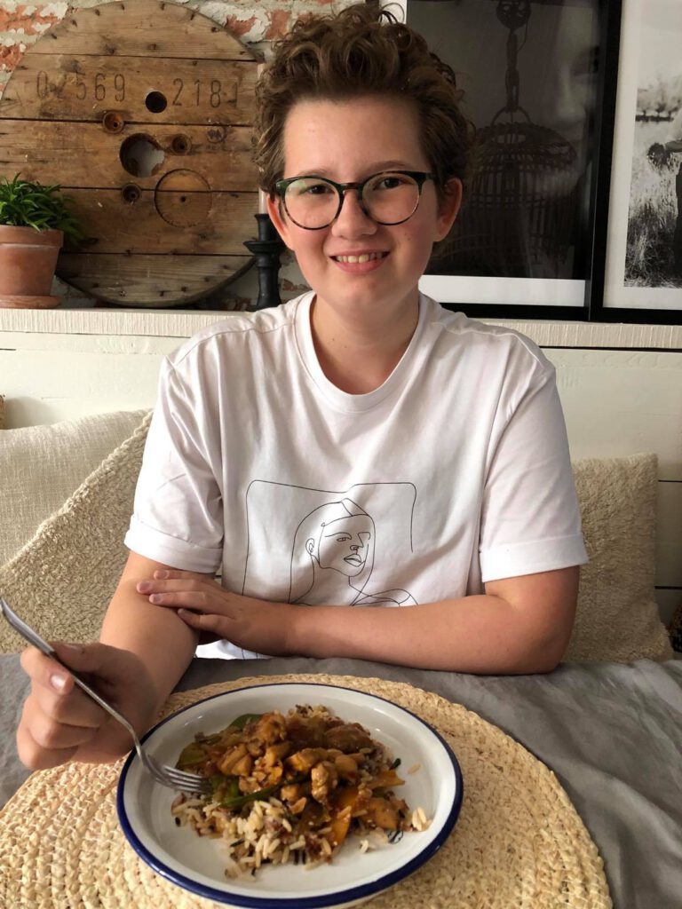 kip in chilisaus met wokgroenten