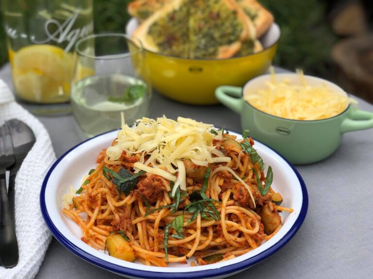 spaghetti met tonijn in tomatensaus
