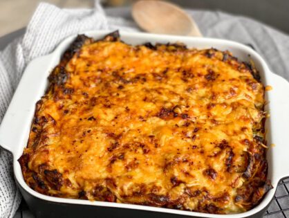 prei ovenschotel met gehakt en bechamelsaus