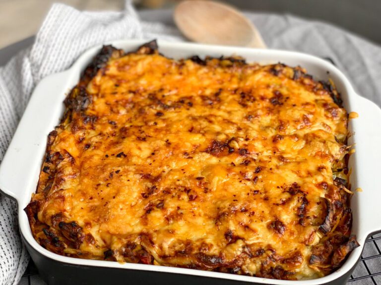 prei ovenschotel met gehakt en bechamelsaus