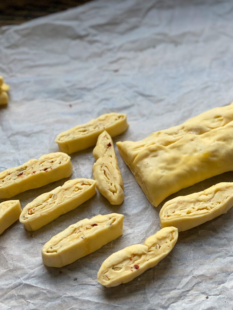 kaashapjes van bladerdeeg