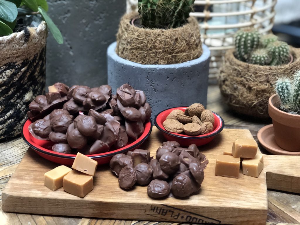 kruidnotenrotjes met fudge