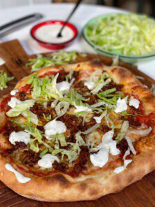 pizza met pittig gehakt