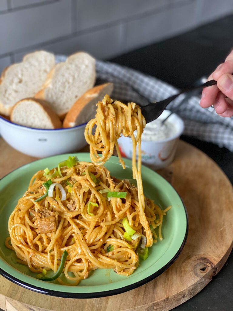spaghetti met prei en tonijn