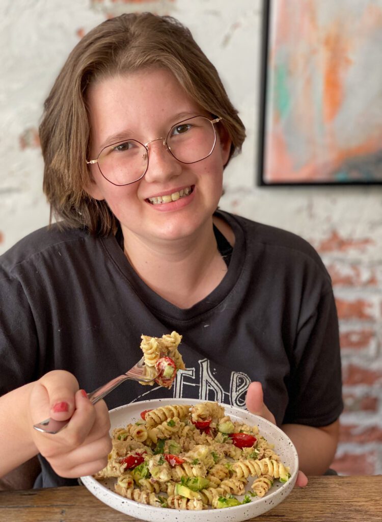 frisse pastasalade met tonijn en feta
