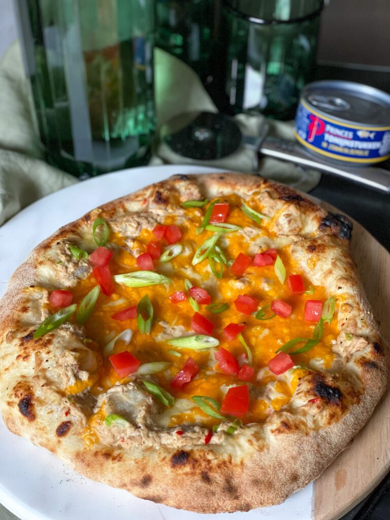 pittige tonijn pizza met kaas