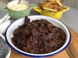 stoofvlees in ketjap saus zoet en pittig stoof vlees