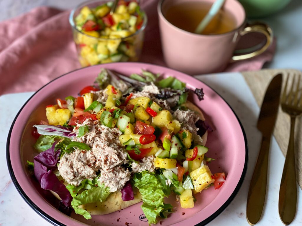 Naan met tonijnsalade 