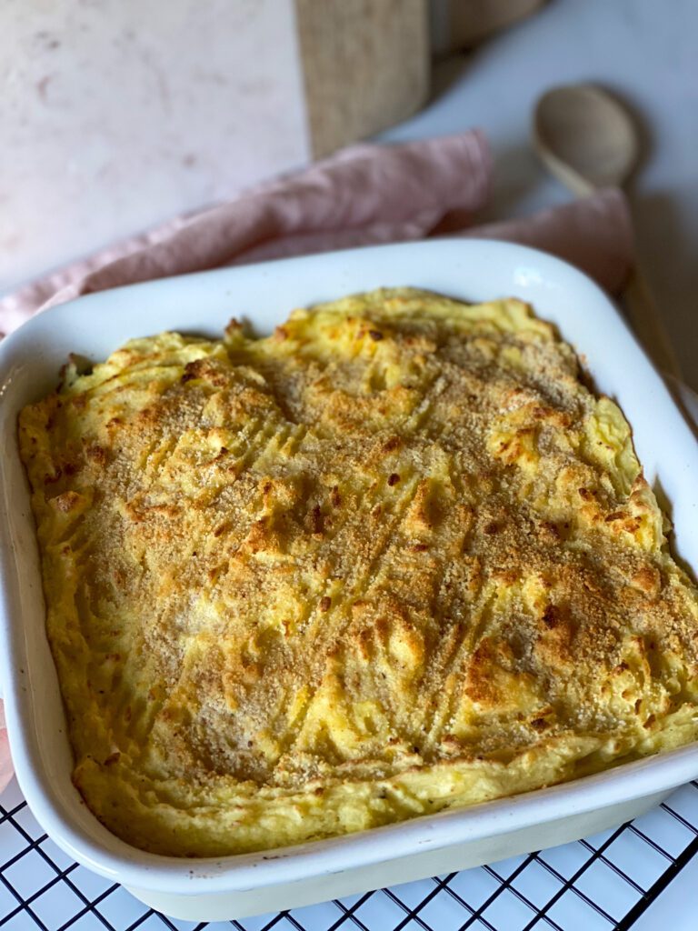 krokante paneermeel topping aardappelpuree ovenschotel