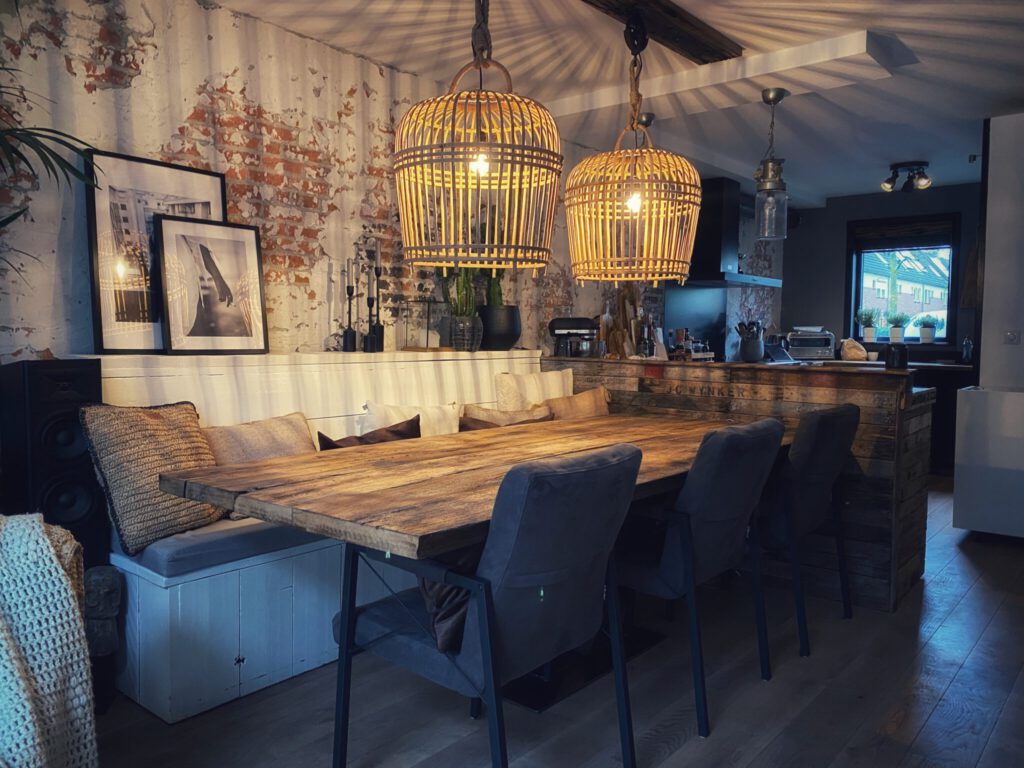 eten aan de eettafel