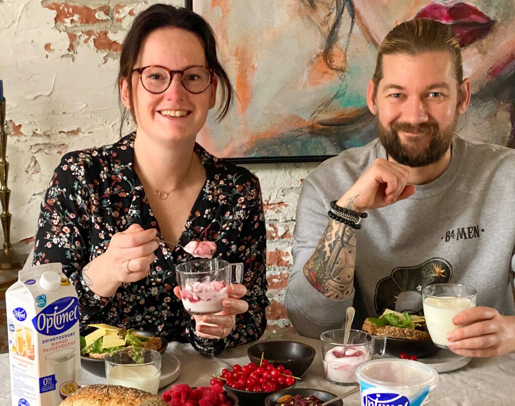 gezellig eten aan de eettafel