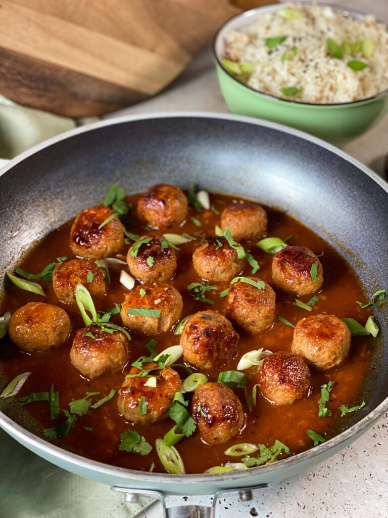 kipgehaktballetjes in pittige sinaasappelsaus