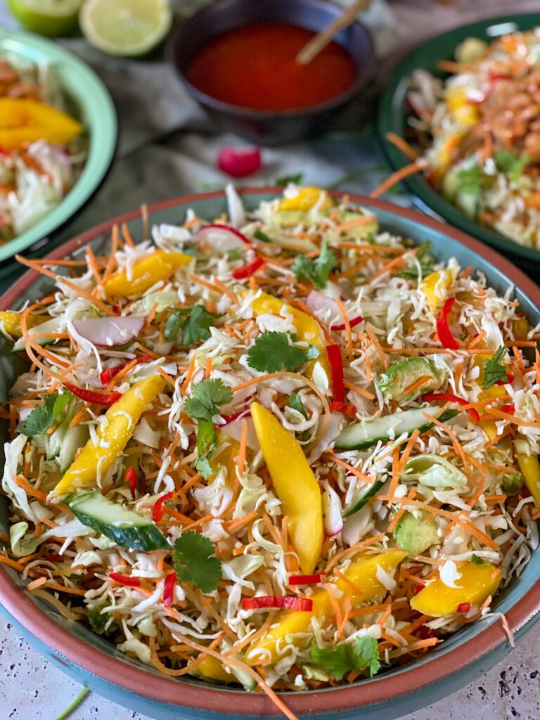 mango salade met chilisaus kip