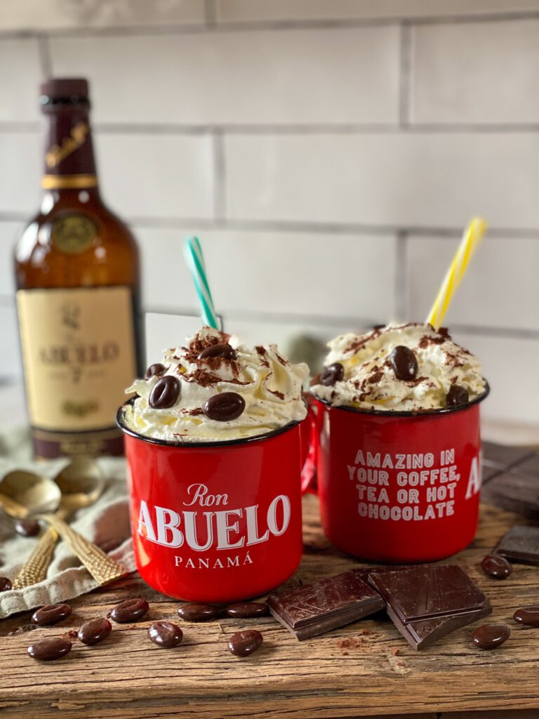 warme chocolademelk met Ron Abuelo rum