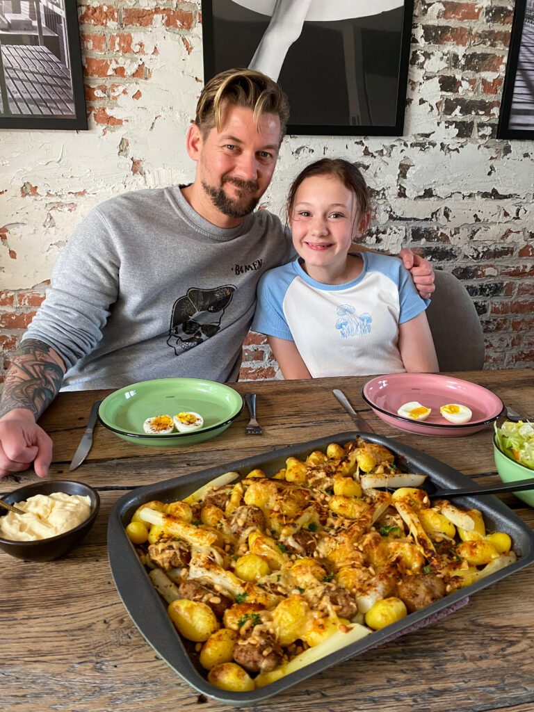 Witte asperges uit de oven met krieltjes
